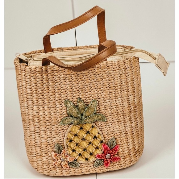 Cappelli Staworld Inc Handbags - Cappelli Straworld Purse with Pineapple Design